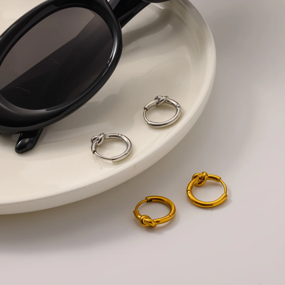 Modische, leichte, knotenförmige Creolen, 18 Karat vergoldeter Edelstahl, klassischer Schmuck, Geschenk für Frauen – Detail 4