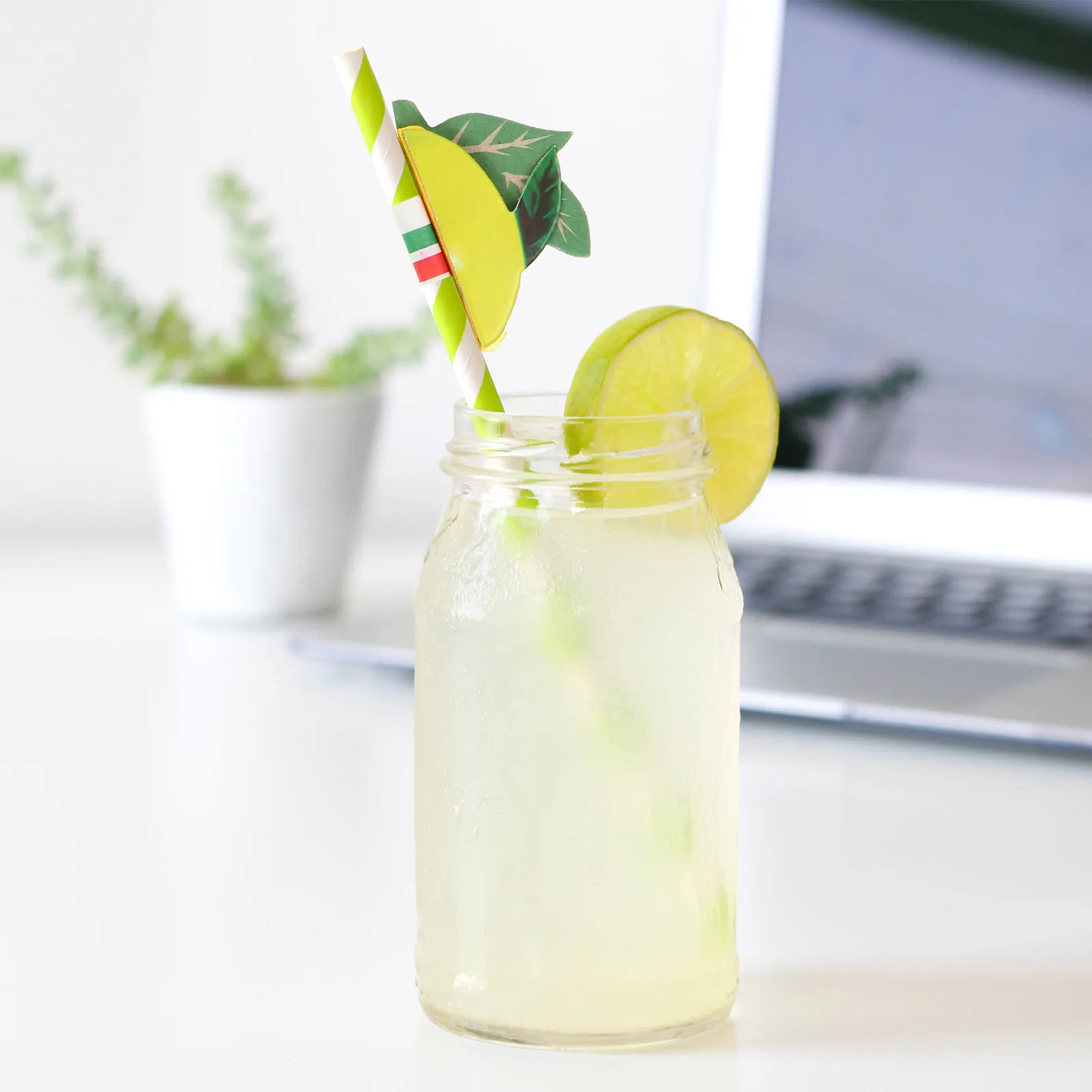 Pajitas de papel con forma de fruta, suministros para fiestas temáticas de Hawái, pajitas desechables para beber, para pícnic y reuniones familiares, 50 Uds.