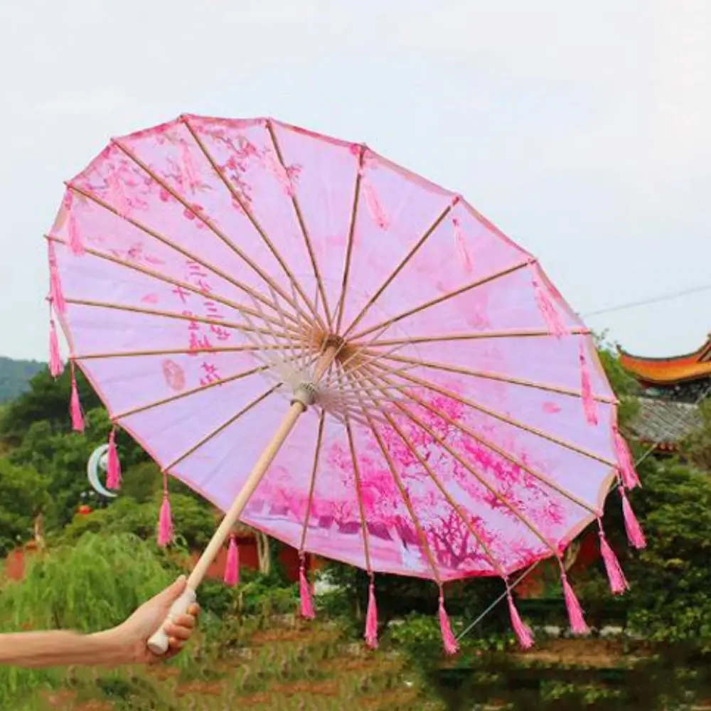 ร่มพัดผ้าไหมสไตล์จีนโบราณ ขนาด 56 ซม. สำหรับคอสเพลย์ ฮั่นฝู ร่มกระดาษน้ำมัน 10 สี พร้อมพู่ห้อย ใช้เป็นอุปกรณ์ประกอบการเต้นรำ