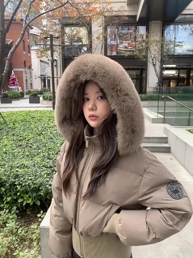 Women Short Winter Puffer Coat Fur Hood Drawstring Waist Side Pockets Zip Closure Loose Outerwear for Cold Weather Daily Wear