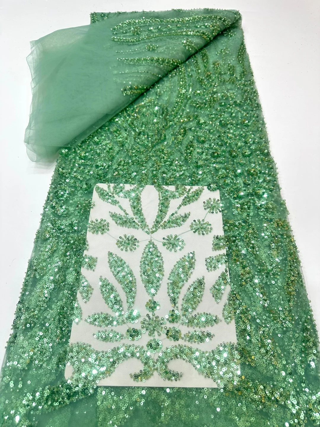 tessuto-in-pizzo-africano-verde-con-paillettes-2026-ricamo-francese-di-alta-qualita-lussuoso-pizzo-nuziale-pesantemente-decorato-con-perline