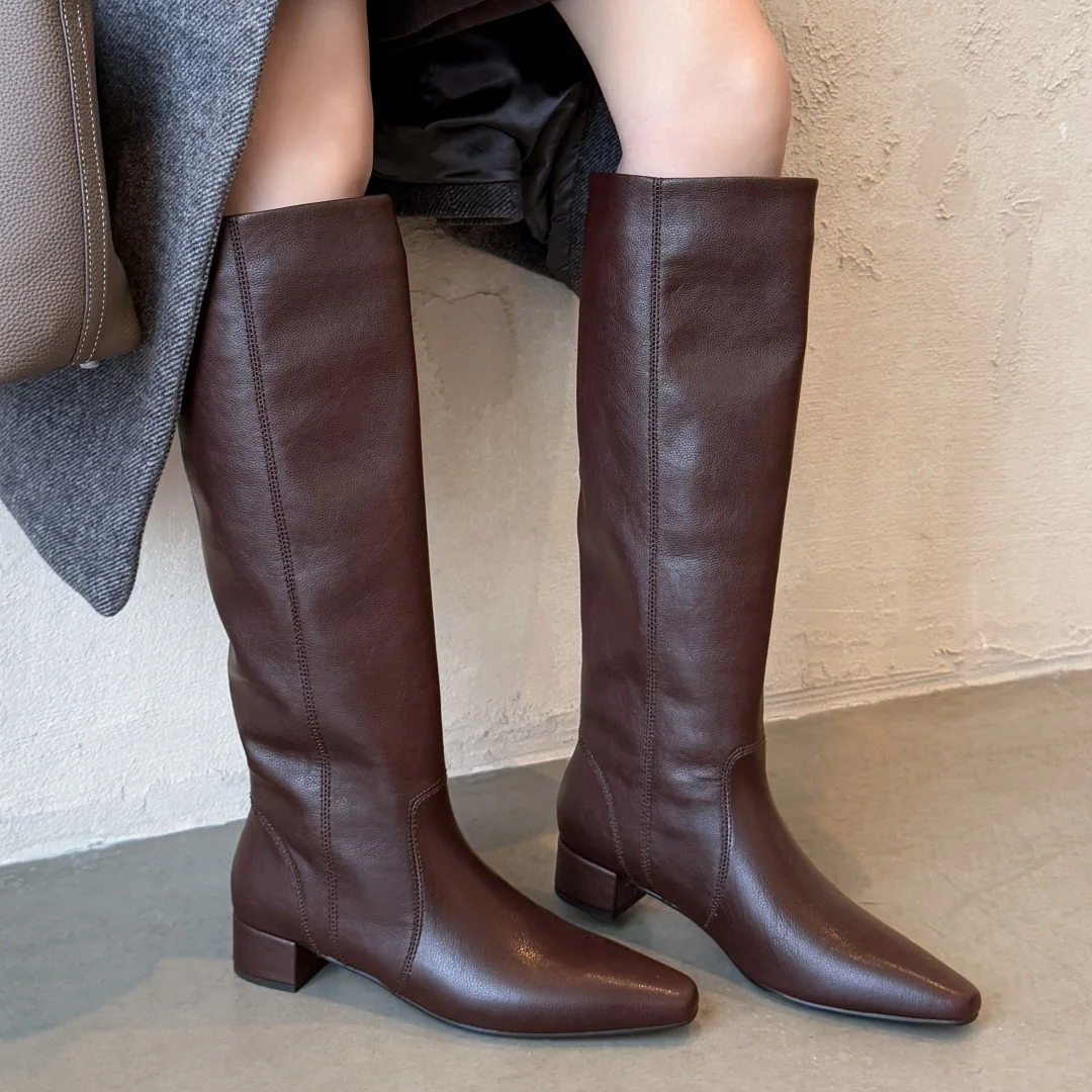 أحذية نسائية من الجلد الطبيعي بمقدمة مربعة سهلة الارتداء للخريف أحذية عالية الجودة ناعمة ومريحة أحذية طويلة غير رسمية للنساء #1