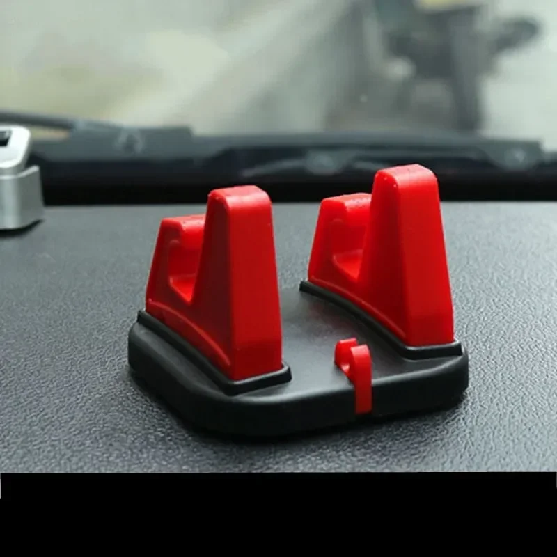 Mini Silicone Car Phone Holder Mount 360 Rotatable Phones GPS Support Stick To Dashboard Cell Phone Bracket Stable Holder in Car