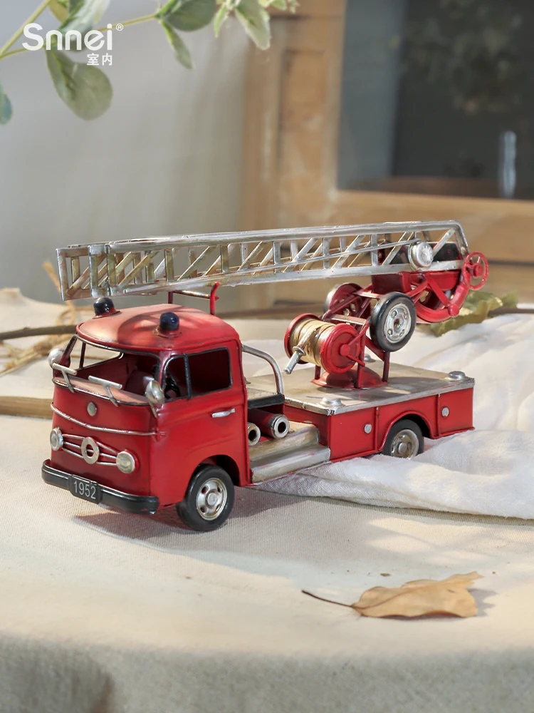 

Fire truck tin car model ornaments office desktop decoration