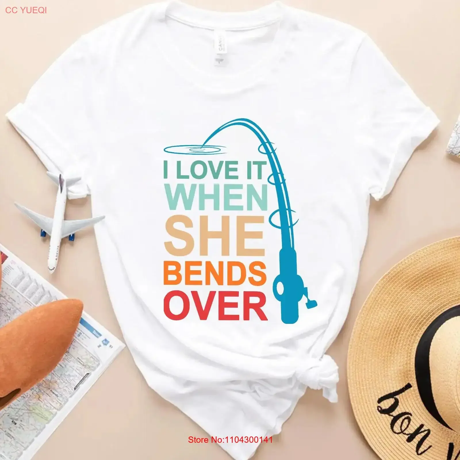 Funny Fishing T Shirt I Love It When She Bends Over Fisherman Humor Rod Joke Angler Apparel Bass Outfit vintage Washed Stylish