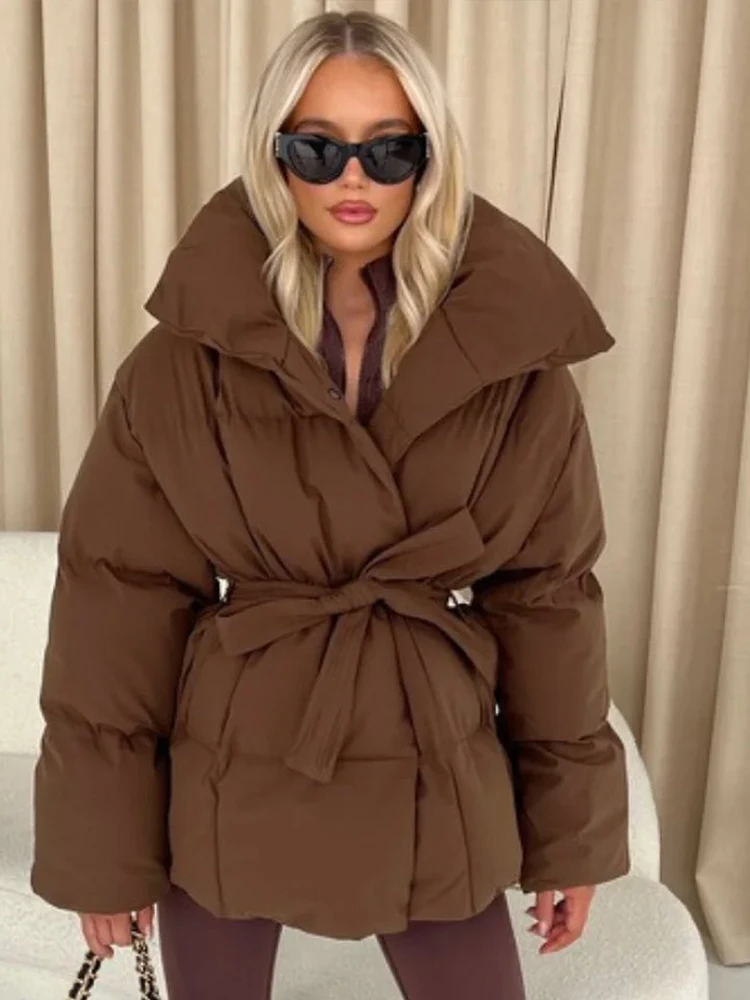 Рисунок 6 - Сплошное цветное хлопковое пальто с лацканами