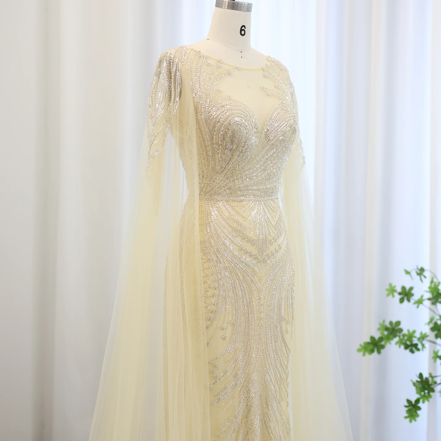 Sharon Said Luxus Dubai Lila Meerjungfrau Abendkleid mit Cape Ärmeln Plus Größe für Frauen Hochzeit Party Kleider SS049 Maßgeschneidert