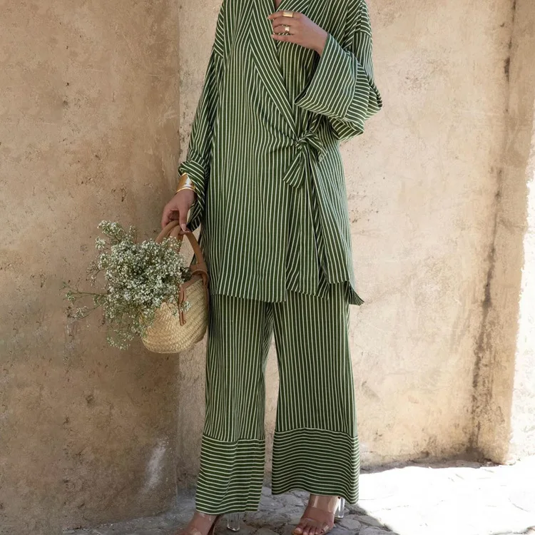レディースカジュアルストライプ長袖トップス＆ワイドレッグパンツのツーピースセット、秋のファッショナブルなVネックロングパンツセット