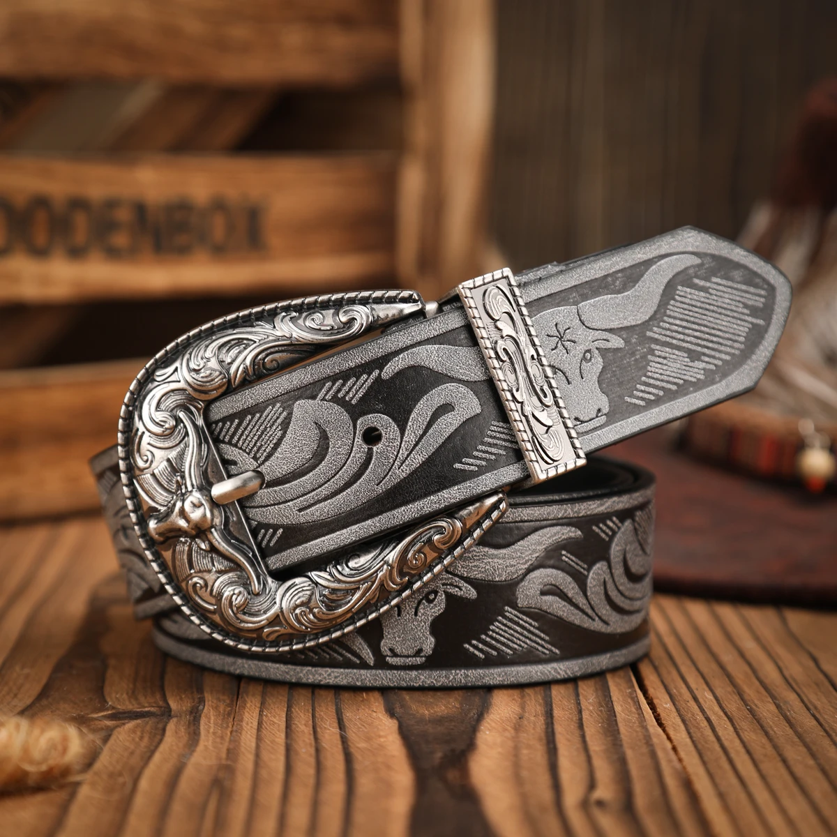 Ein lässiger, individueller und Retro-Gürtel, ein Kleidungsaccessoire im Western-Stil, Metallschnalle, PU-Gürtel, geeignet für Männer und Frauen – Detail 4