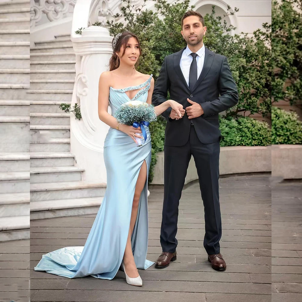 

Elegant Wedding Dresses Halter Sleeveless Front Split Mermaid for Bride Sweep Train Beading Pleat Garden Bridal Gown Customized