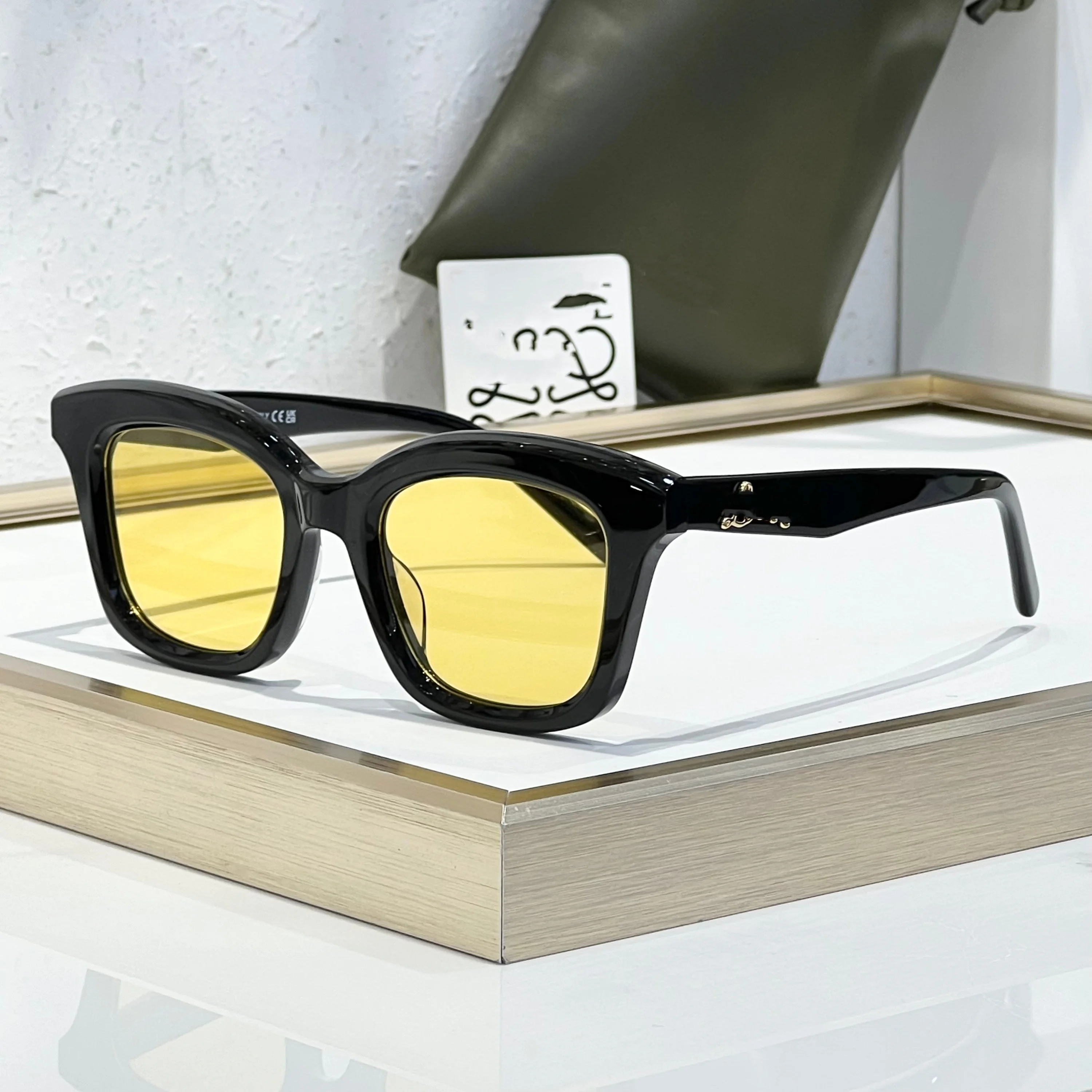 occhiali-da-sole-alla-moda-con-montatura-quadrata-lw50047i-unisex-per-feste-e-vacanze-protezione-uv-stile-versatile-per-uomo-e-donna