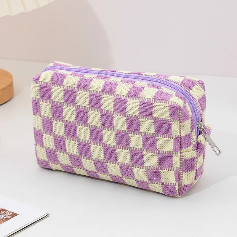 Autumn and Winter Hot New Knitted Wool Checkerboard Cosmetic Bag Portable Travel Toiletry Bag Large Capacity Cosmetics Bag