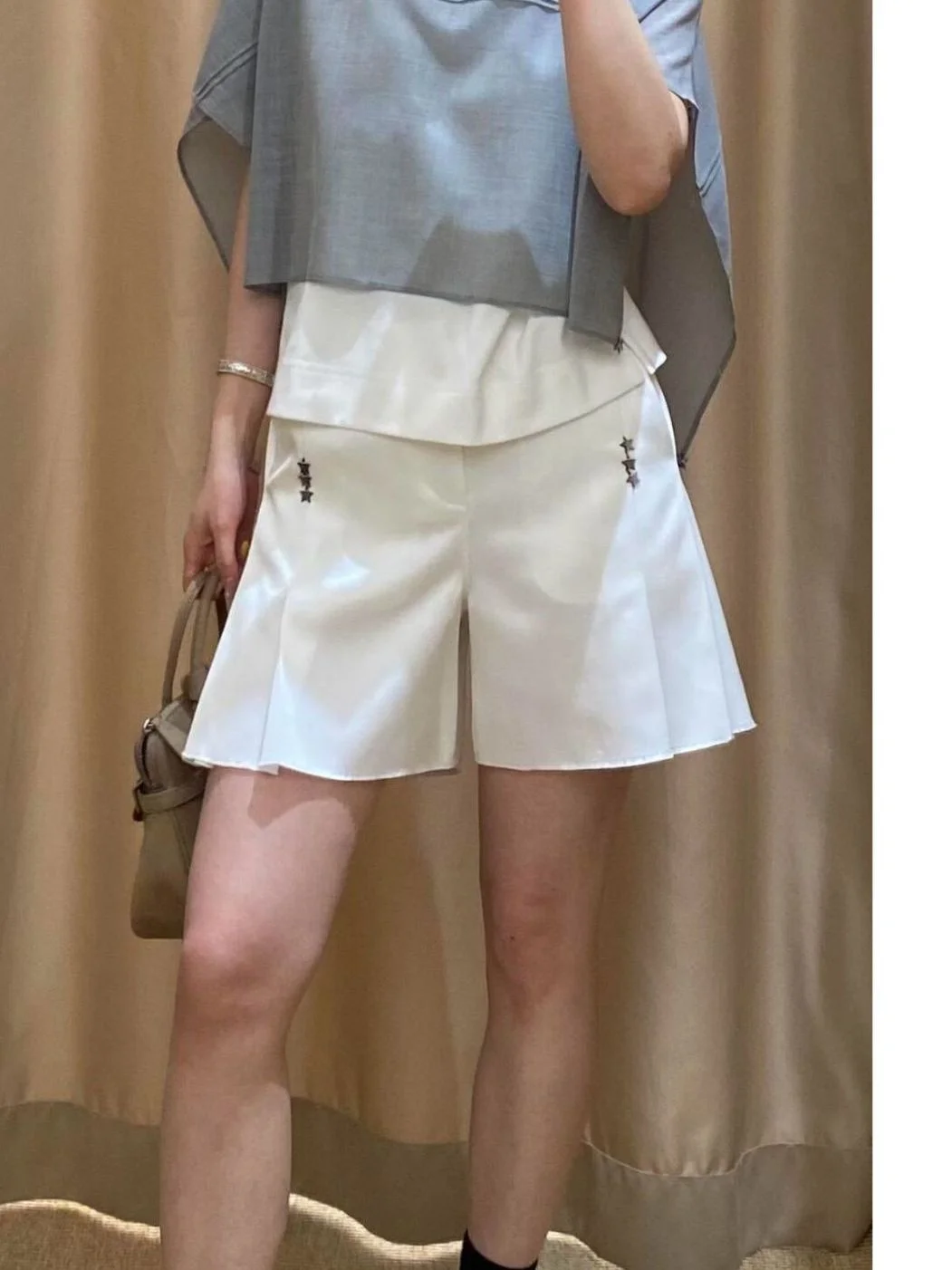 

Shanghai Version Flower One 26ss New Satin Fabric Six Star Shorts Stripe Color Block Waist Women's High Waist Polyester Fiber
