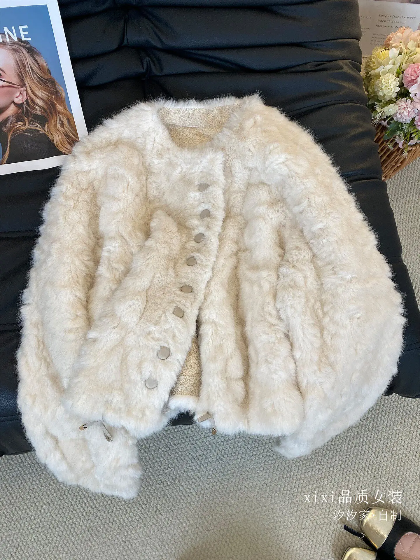 New Three color round neck lambhair jacket, smooth and plush, warm and thick top Coats