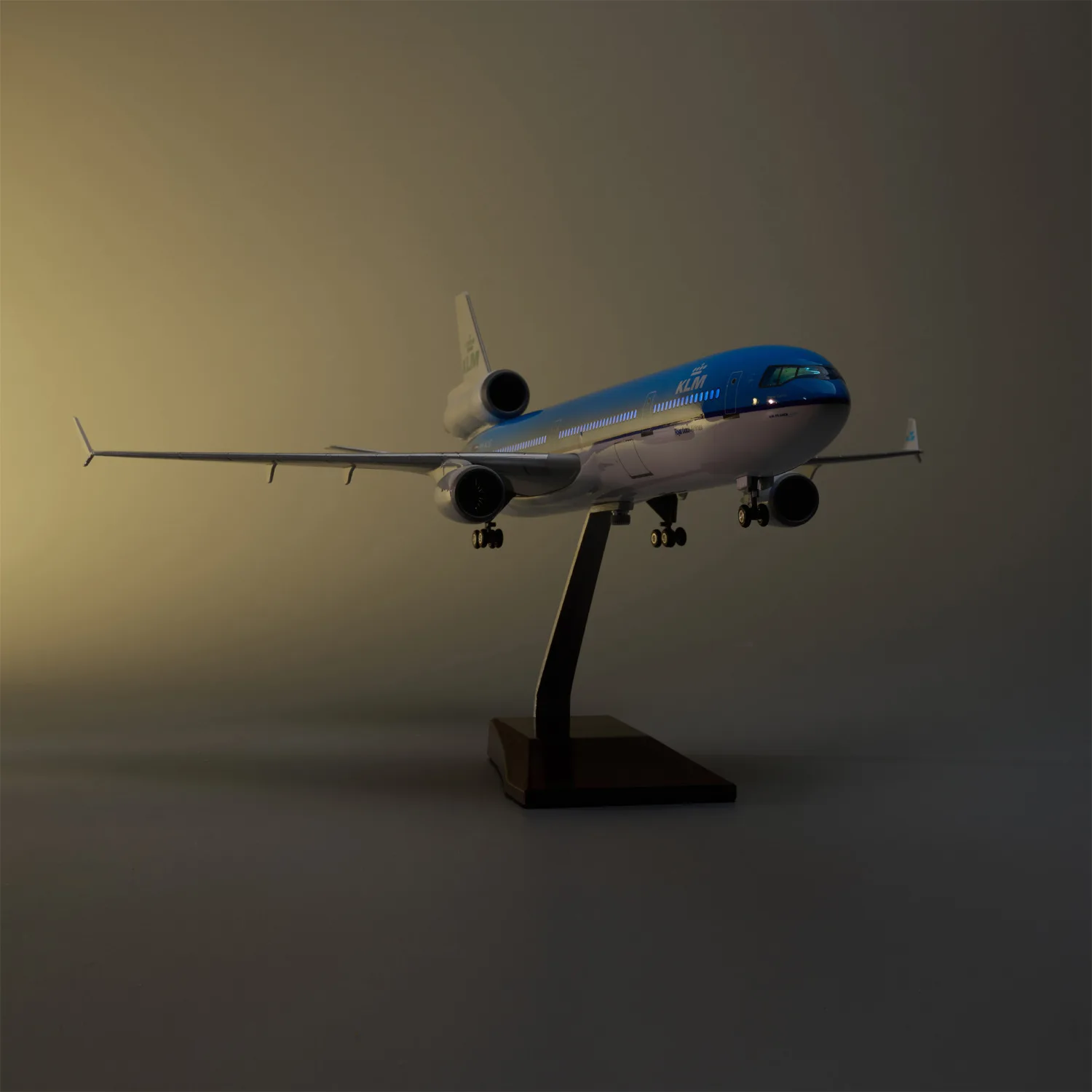Model samolotu KLM 47 cm, B747 B777 MD-11 MD11, odlewany z żywicy, ze światłem i podwoziem, kolekcja samolotów, zabawka.