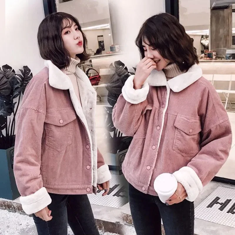 2024 Autumn/Winter New Korean Edition Plush Neck Corduroy Coat Women's Plush Thickened Loose Relaxed Versatile Short Jacket