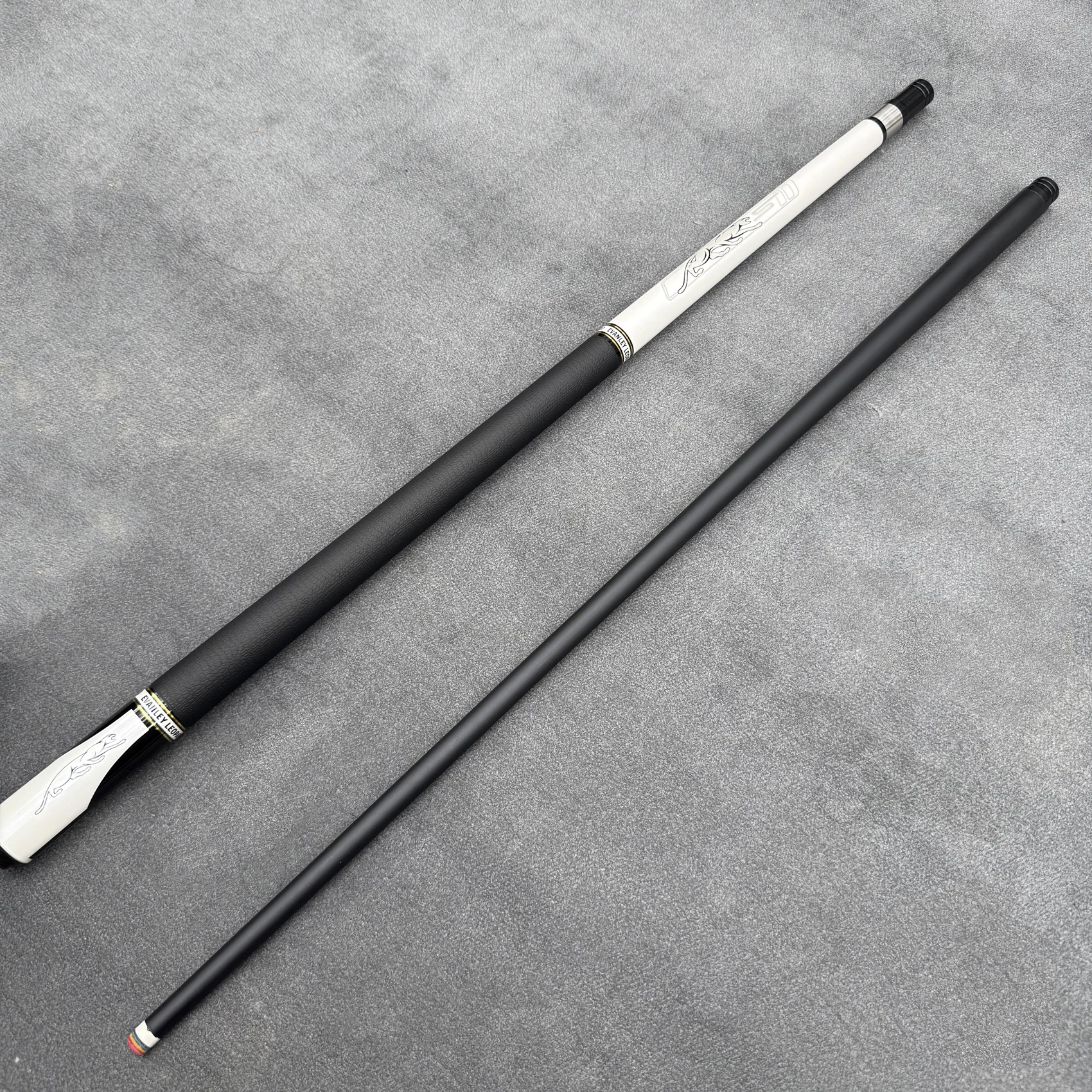 

12mm Tip Black White Leopard Pool Cue, Metallic Coating, Unique Pattern Professional Billiard Cue