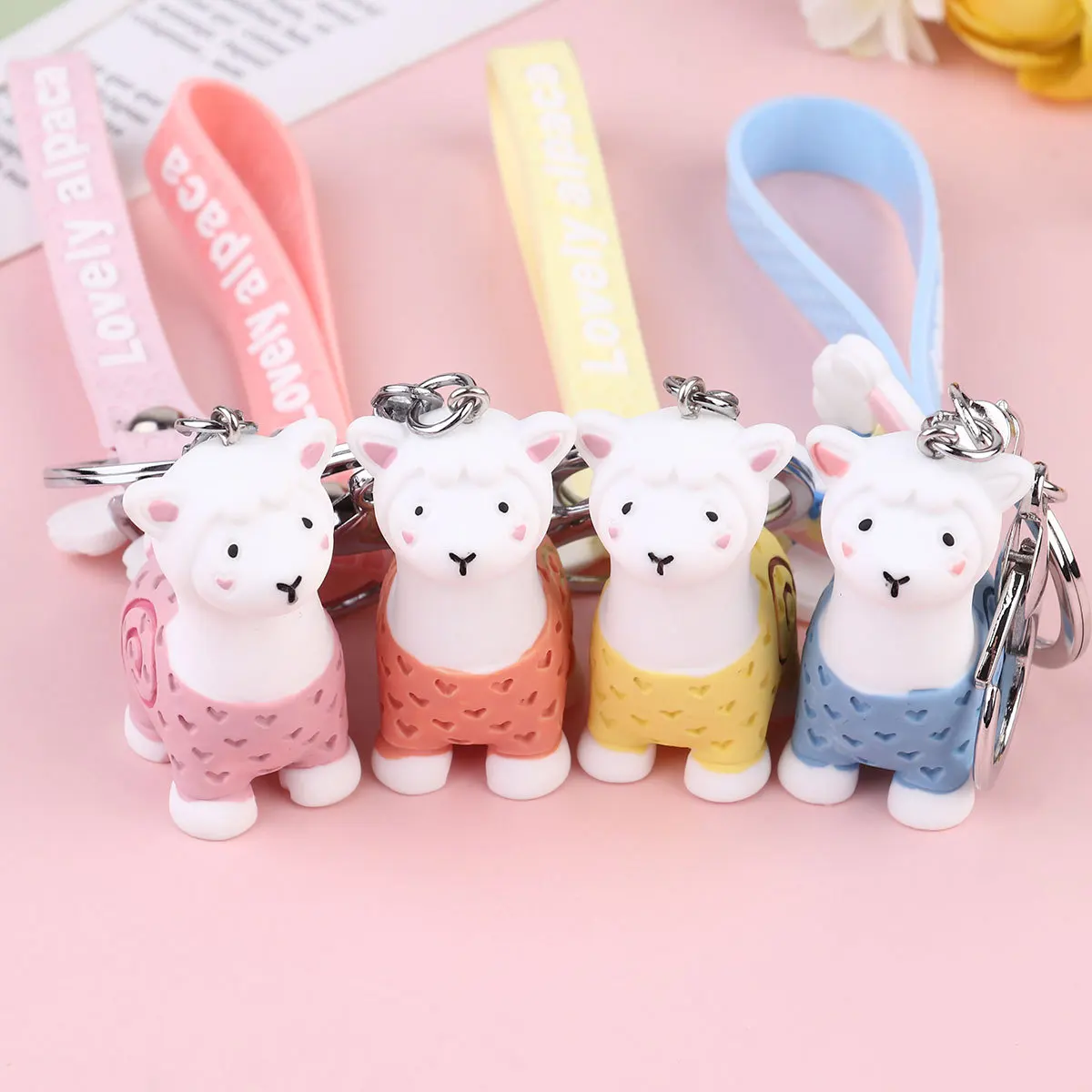

4pcs Alpaca Hairball Keychain Unique Ring Durable Pendant For Bag Backpack Key Decoration Graduation Gift Exquisite Key Holder