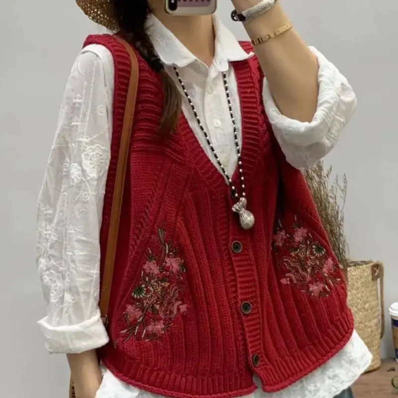 Vintage Embroidery Knitted Vests Sleeveless Cardigan Buttons Pockets Spring Autumn Tops Coats Waistcoat Design Trend Vests New