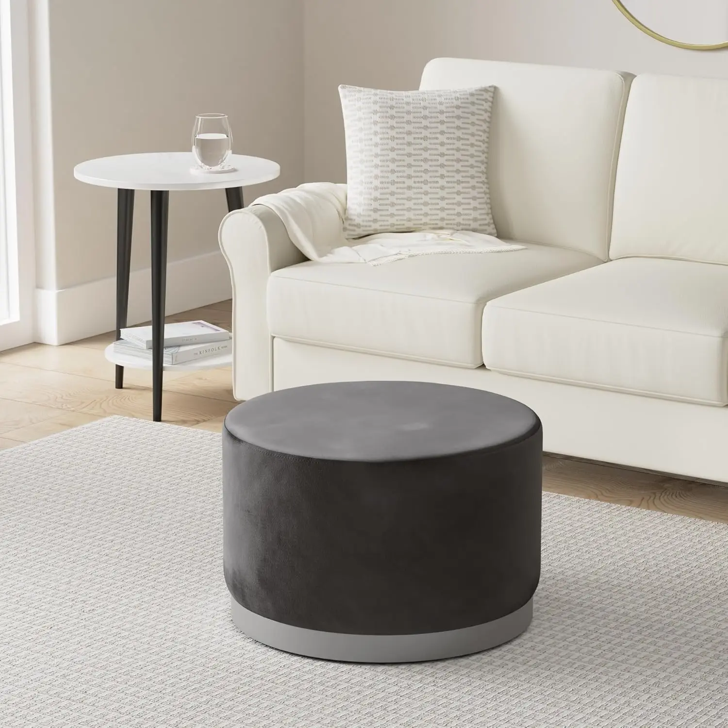 대형 원형 벨벳 오토만 푸프 - 실버 트림 - 거실, 침실, 사무실용 그레이 발받침