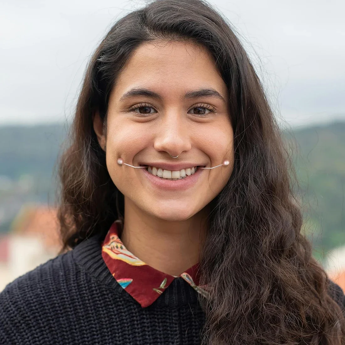 頬用ディンプルメーカー1ペア、顔用ディンプルメーカーボール、笑顔を改善、簡単に装着、自然なディンプルを作るためのディンプルトレーナー