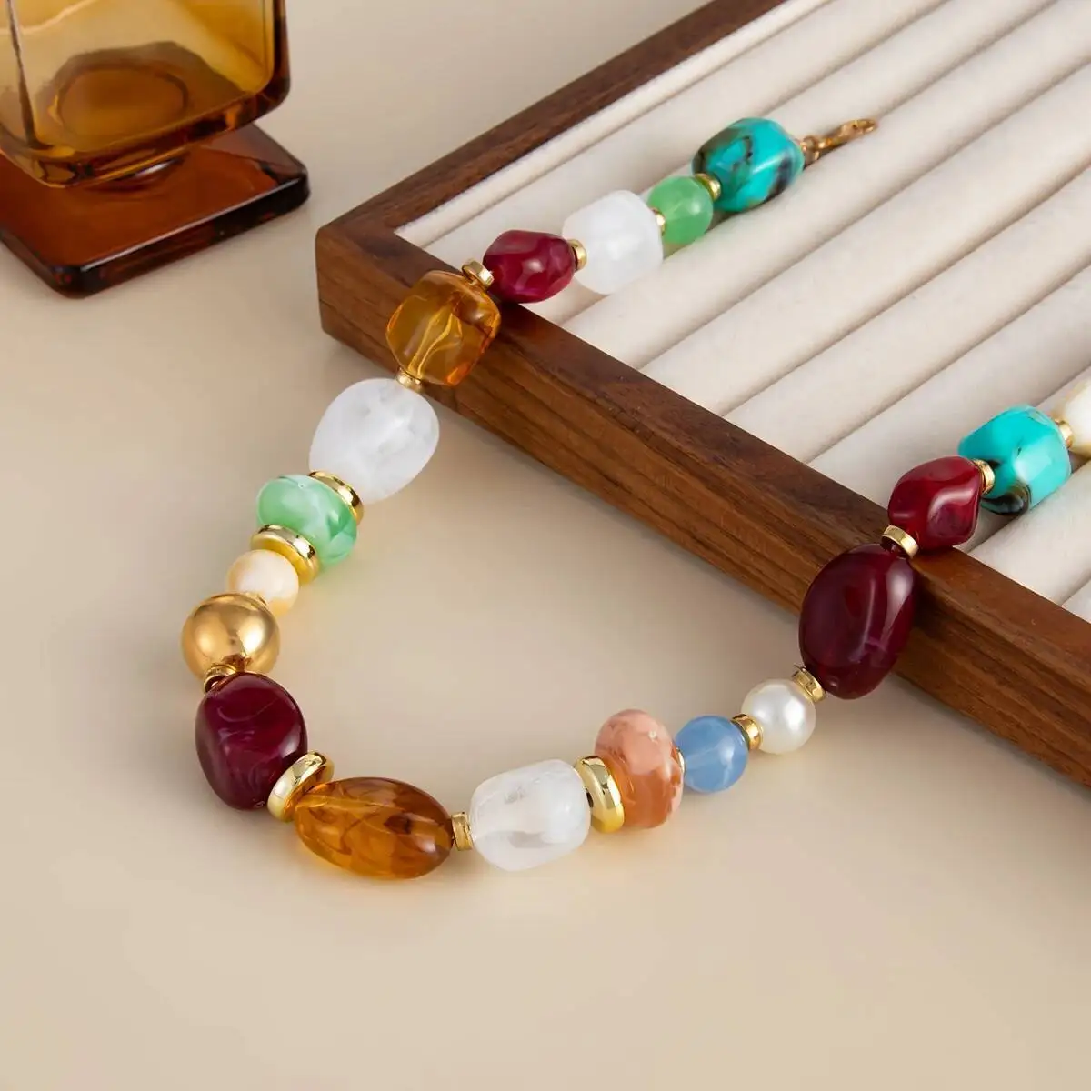Böhmische Damen-Halskette mit farbigen Harzperlen, Vintage-Stil, verstellbar, kurzer Acryl-Schmuck für den Hals – Detail 12