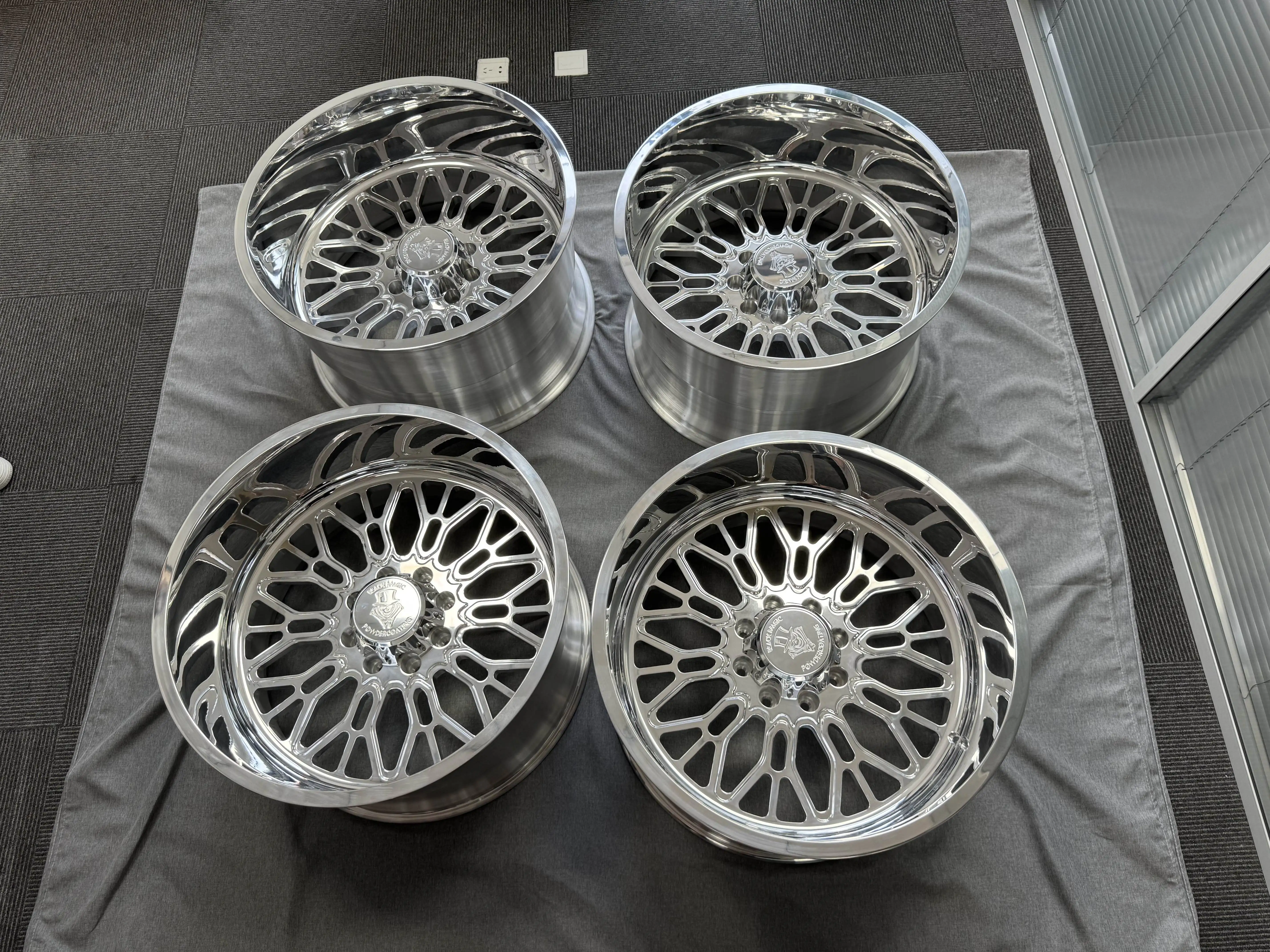 Forged 24 26 28 30 Inch Concave with Floating Center Caps 8x170 8x180 8x6.5 Polished Truck Wheels for Chevrolet Silverado