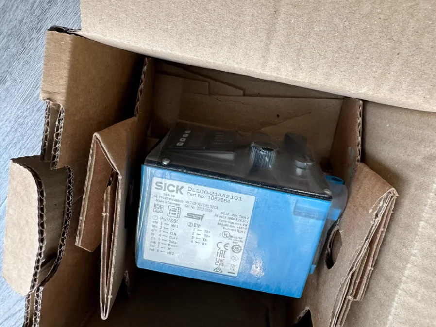 

Лазерный датчик SICK DL100-21AA2101, новый, оригинальный, нераспечатанный, стойкие внутренние и внешние коды, гарантия один год