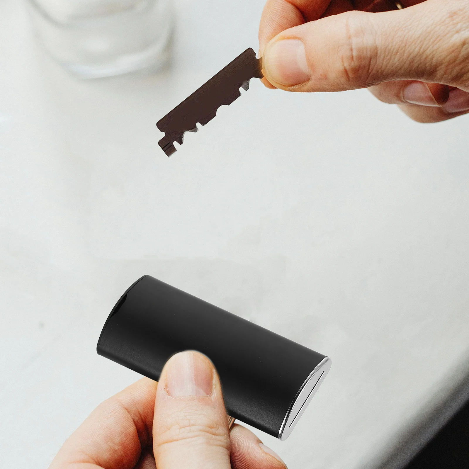 Razor Disposal Tin Safety Razor Blades Disposal Box Blade Storage Case Sharp Blade Container Barber Supplies Bank