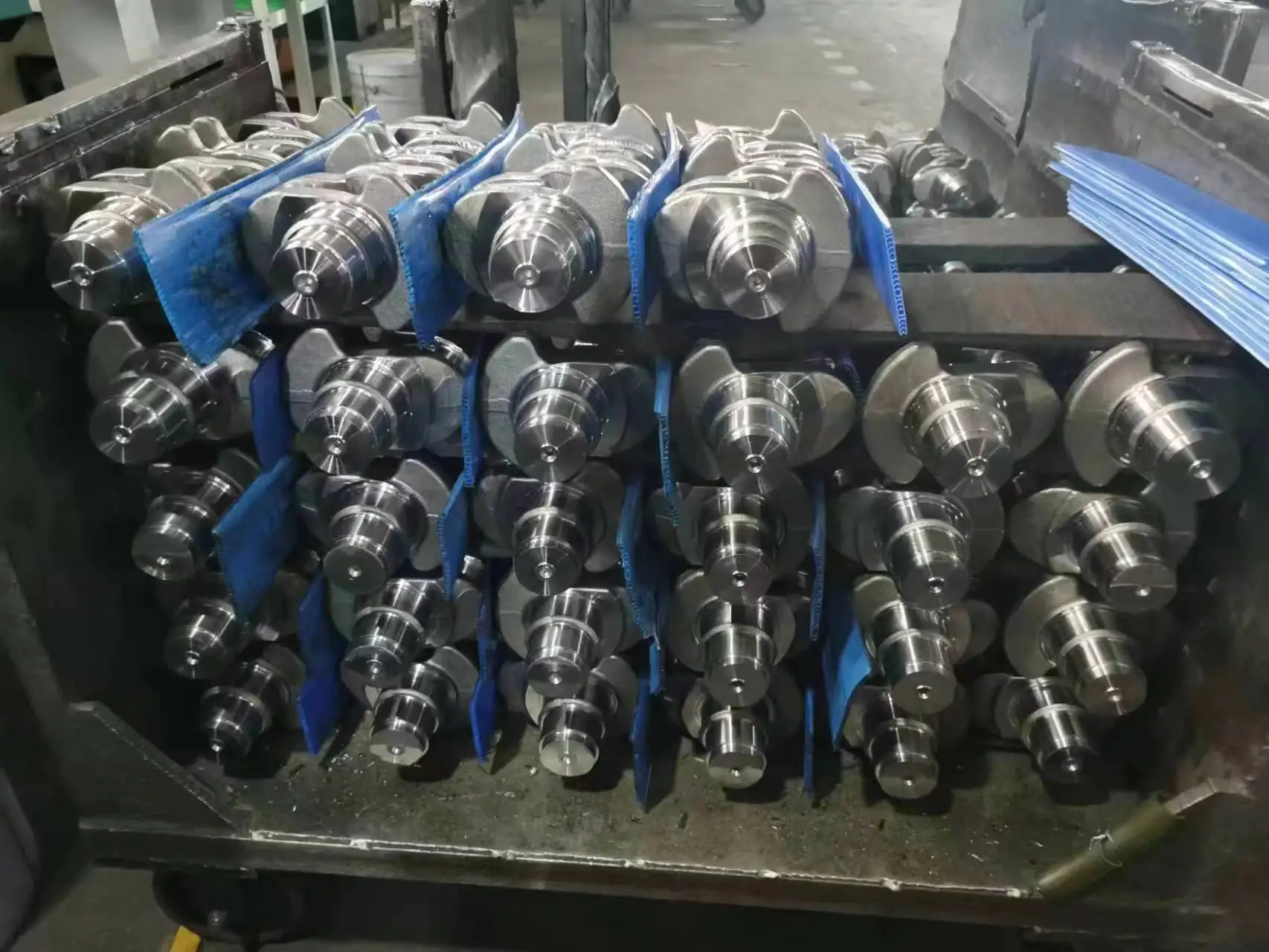 Immagine 7: Il motore resistente OM442 parte l'albero motore in acciaio forgiato 4420304301 ha utilizzato per il camion Mercedes