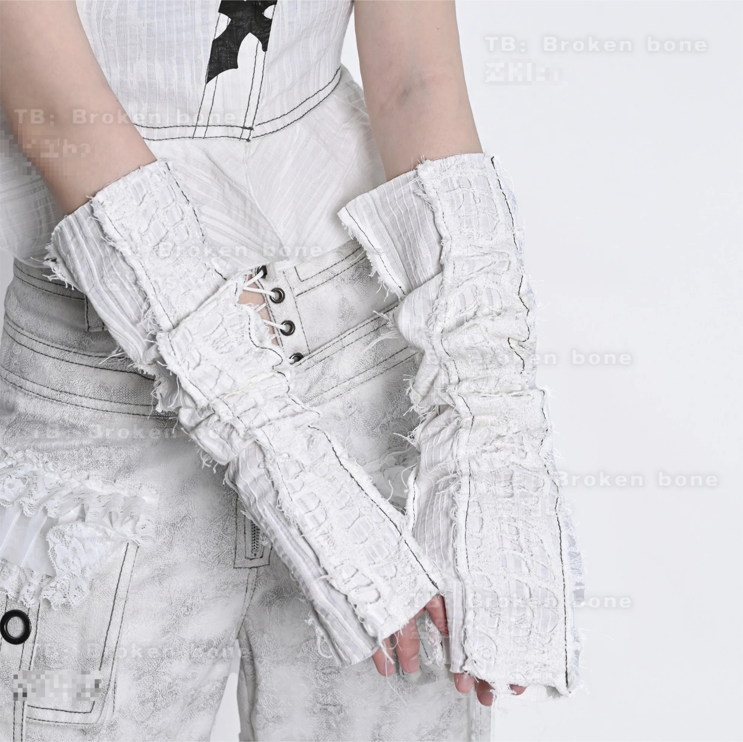 2024 Autumn New Fashion Original Subcultural Punk Style Old-fashioned Splicing Oversleeve Women All-Match White Y2k Arm Warmer