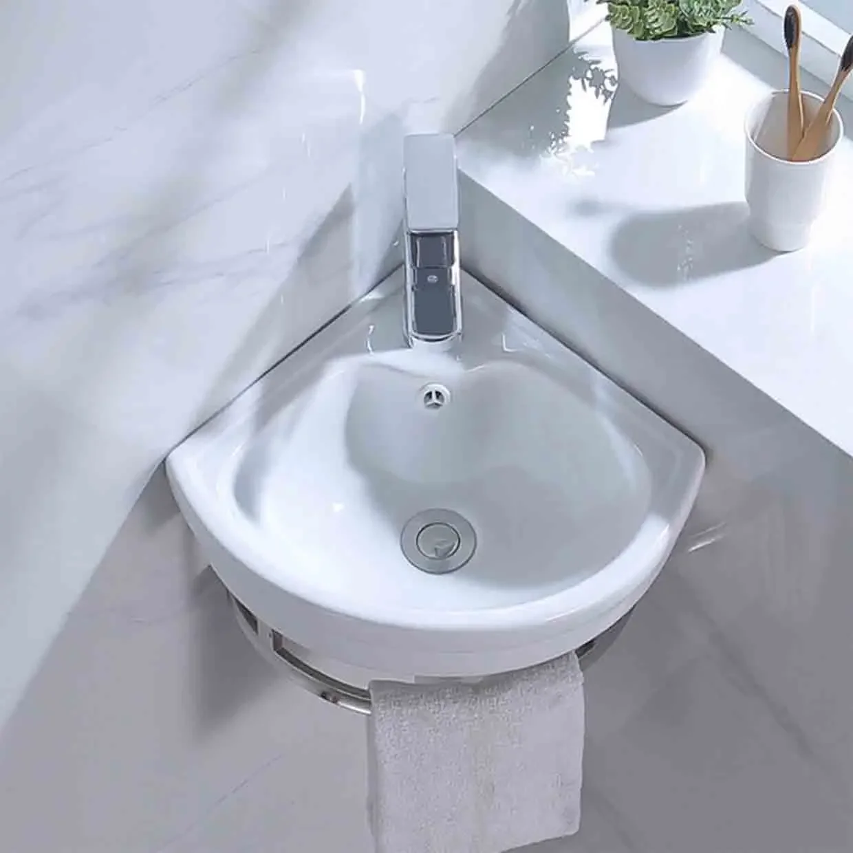 White Wall-Hung Sinks Sector Bathroom Ceramic Washbasin Small Apartment Balcony Washbasin Bracket Shampoo Sinks With Faucet Sets