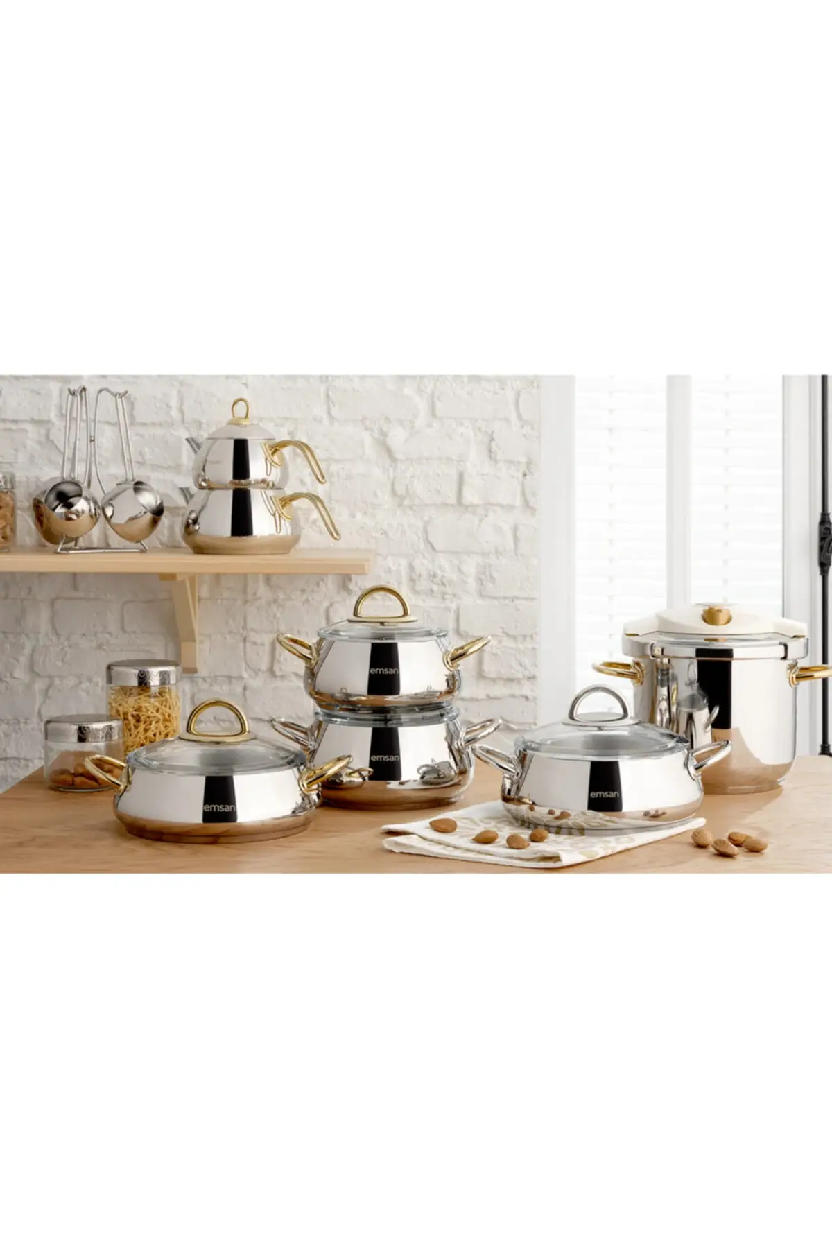 

DOLBOVI Everest Gold 17 piece steel dowry Set Cookware Set