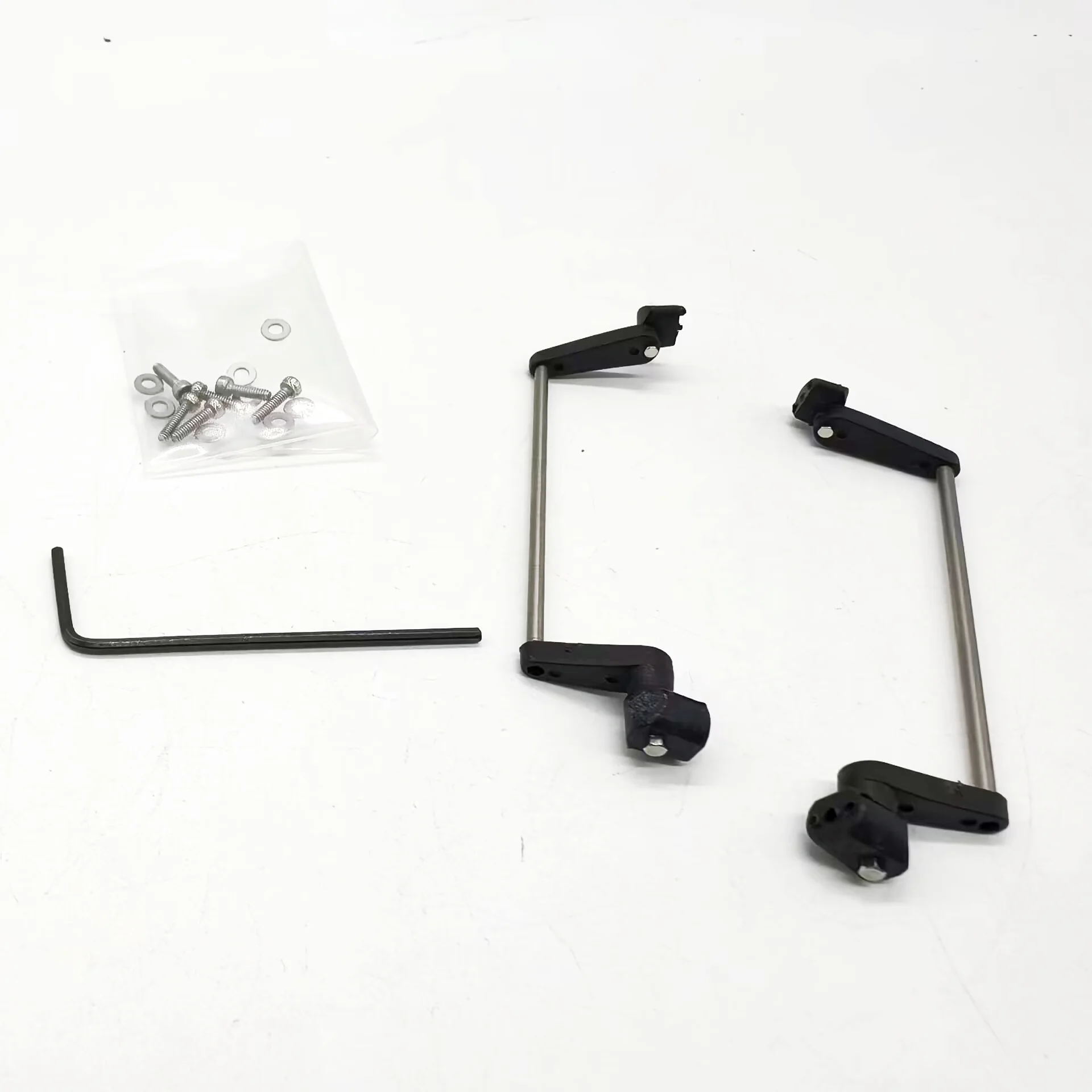 

RC 1/14 Tractor Mud Head Rearview Mirror Simulation Bracket for Tamiya for Scania Man Actros Volvo Truck DIY Parts