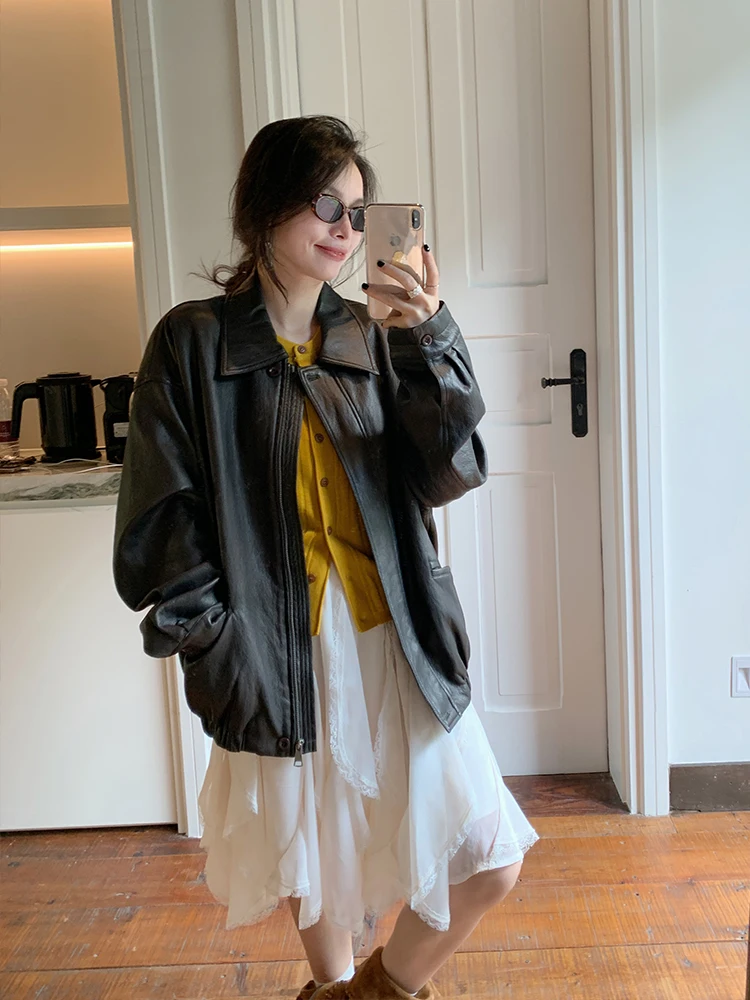 Jaqueta Feminina de Couro PU Solta Preta e Dourada para Motocicleta, Casaco Chique e Moderno com Zíper para Outono/Inverno