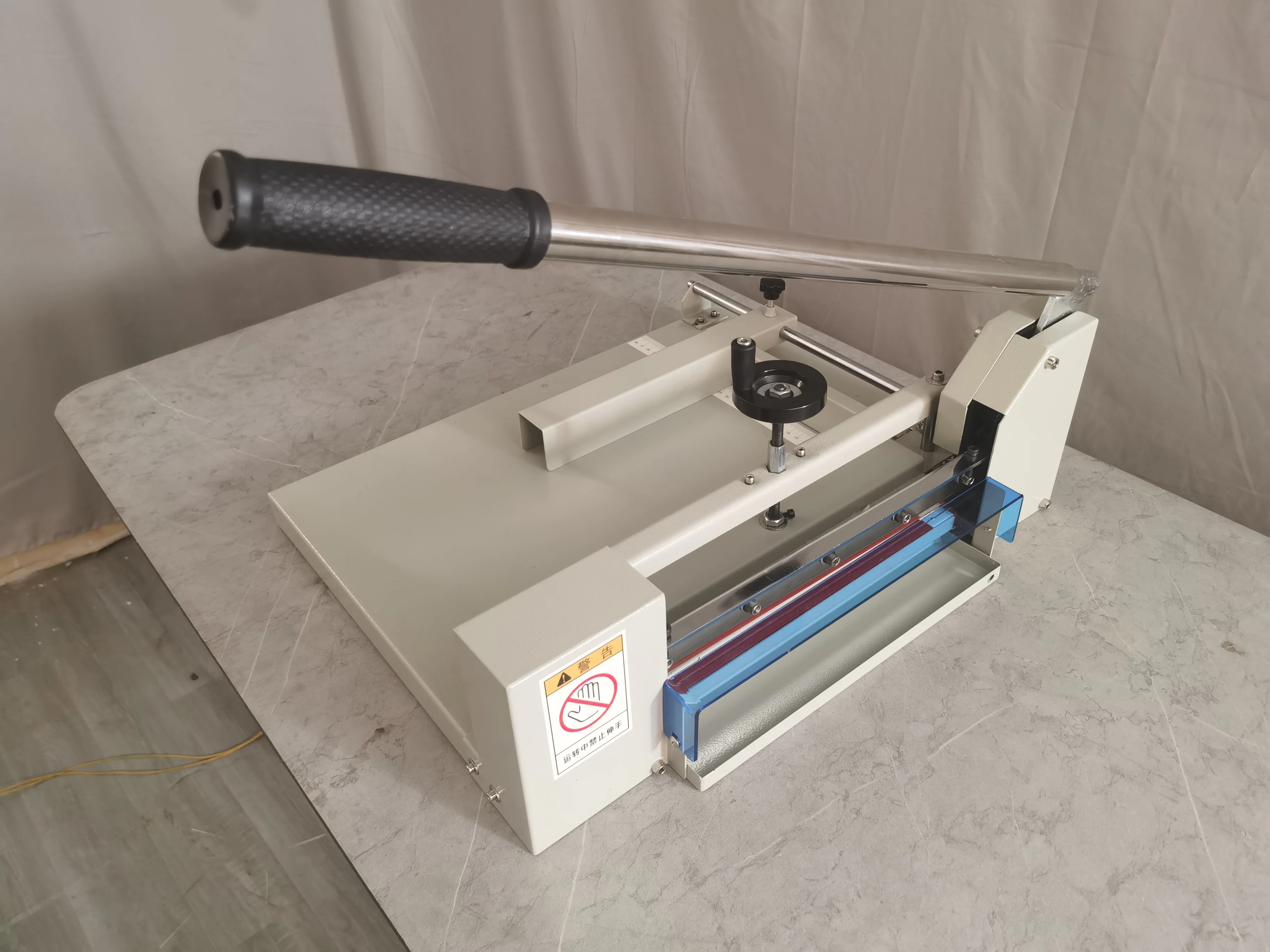Practical A4 Manual Paper Trimmer Fast Office Photo Card Cutting Machine
