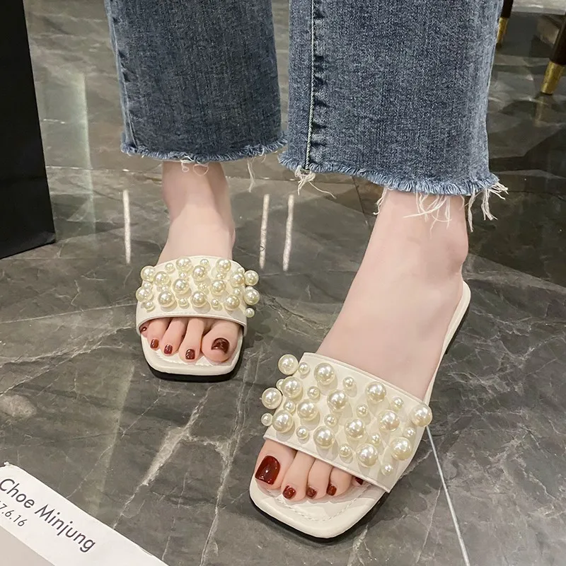 2024 Summer New Fashion Pearl Slippers Women Flat Luxury Outdoor Flip Flops Women Open Toed Design Brand Street Shoes Zapatos