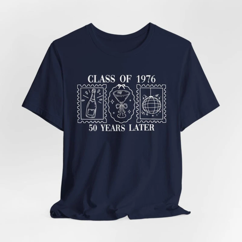Class of 1976 Reunion Unisex T-Shirt 50th Anniversary Doodle Design Vintage classic fashion streetwear Crewneck Short-sleev