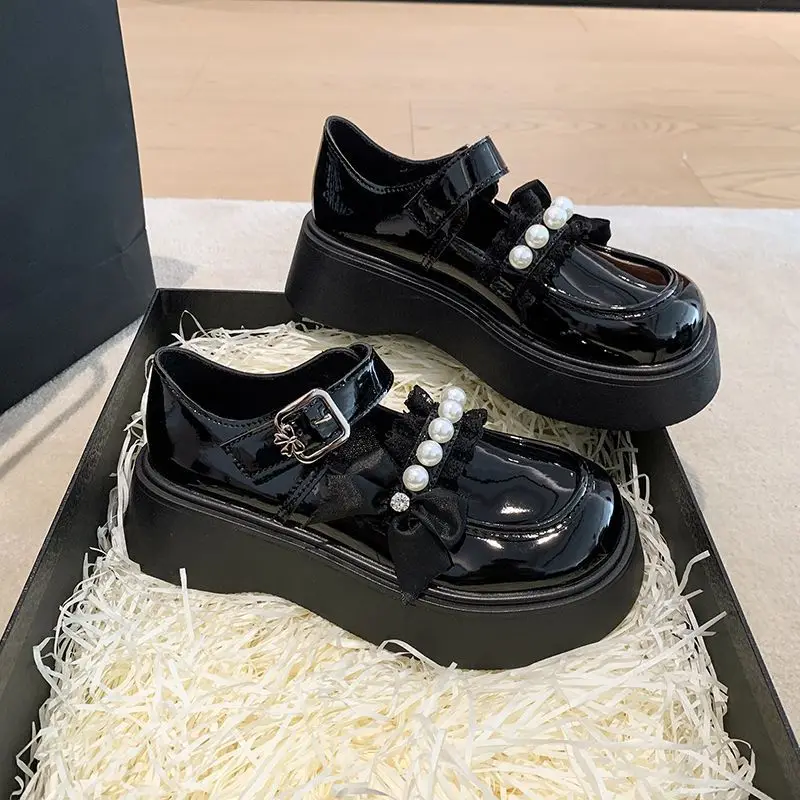 

2026 New Platform Mary Janes Pearl Bowknot Thick Sole Japanese Style Round Toe Women Shoes Lightweight Versatile Casual Loafers