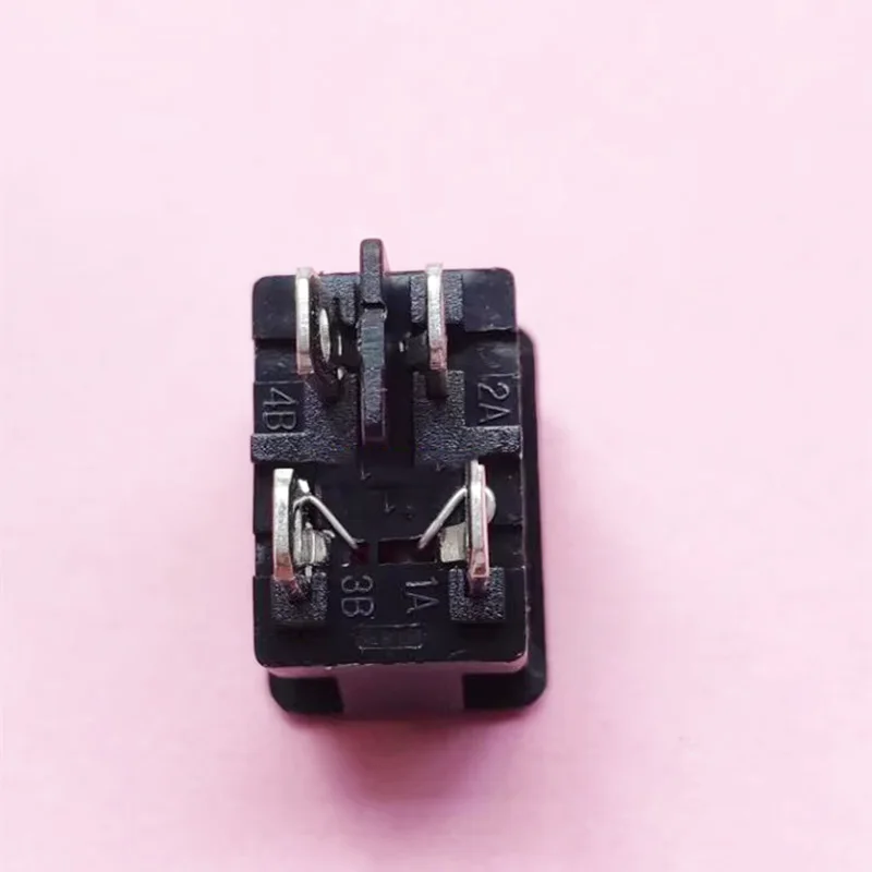 1~5PCS/LOT  4-pin red light small boat-shaped toggle switch MR SERES T125/55 12A