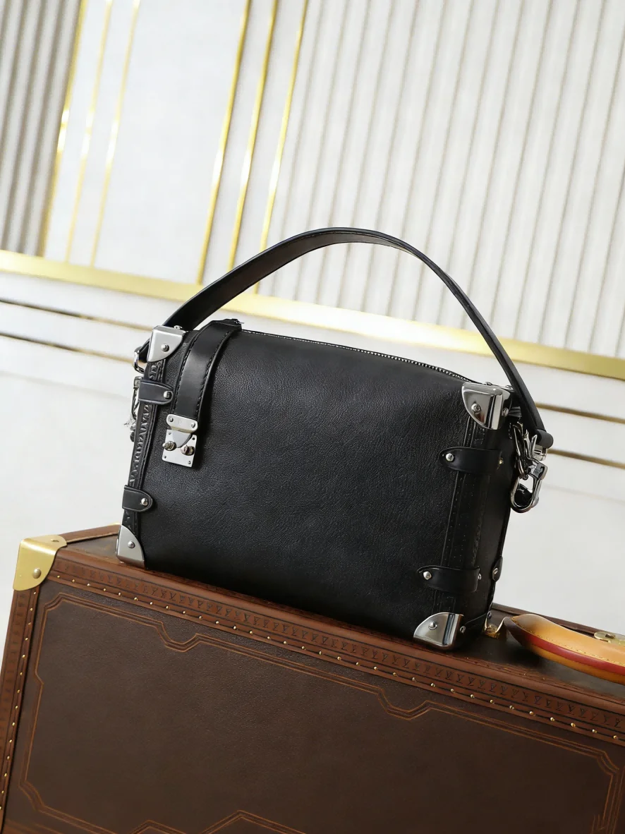 

Soft Leather Boston Bag Large Capacity Women's Crossbody Bag Small Fragrance Style Chain Square Box Handbag Fashionable Handbag