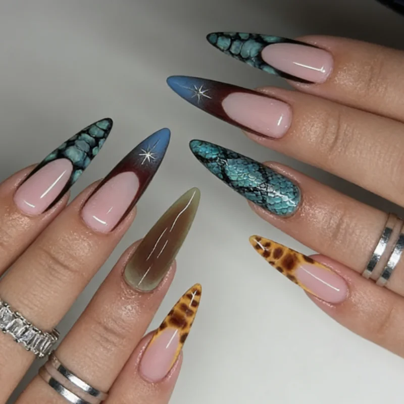 

24PCS Almond Press on Nails Snake Skin Leopard Print Gradient Design Star Decor Reusable False Nails Edgy Wild Cool Style Nails