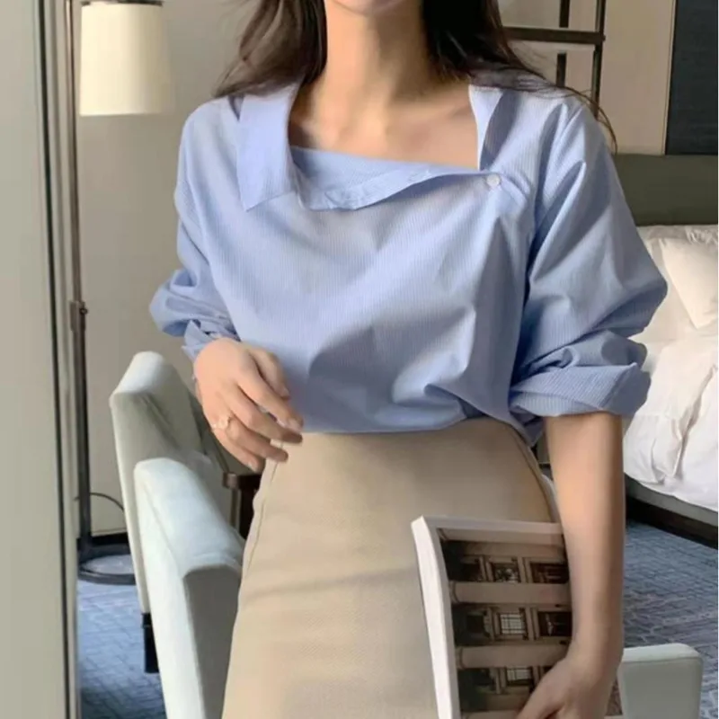Spring New Arrival Slim Fit Striped Long Sleeve Shirt Women's Base Layer Shirt Turn-down Collar Side Button Design Thin T-shirt