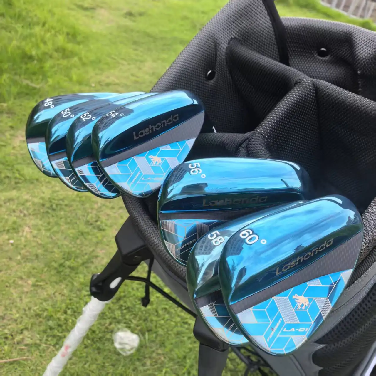 

Lashonda LA01 Frog Wedge/Blue Electroplated Coating/Solid Feel Crisp Feedback/Optimized CG for Enhanced Spin Control/Professiona