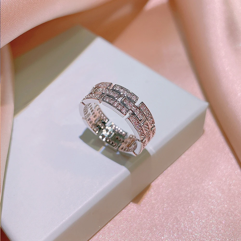 Huitan Fashion Linked Wedding Bands Silver Color Rings for Women Paved White CZ Geometric Shape Finger-ring Statement Jewelry