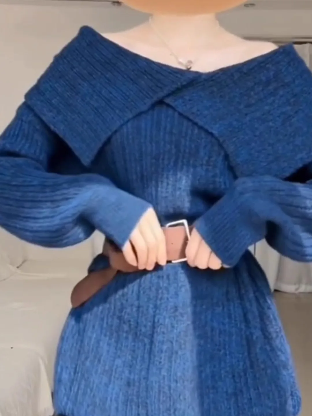 Pull tricoté bleu doux à une épaule pour femme, haut Long à col rabattu, décontracté et confortable, automne-hiver