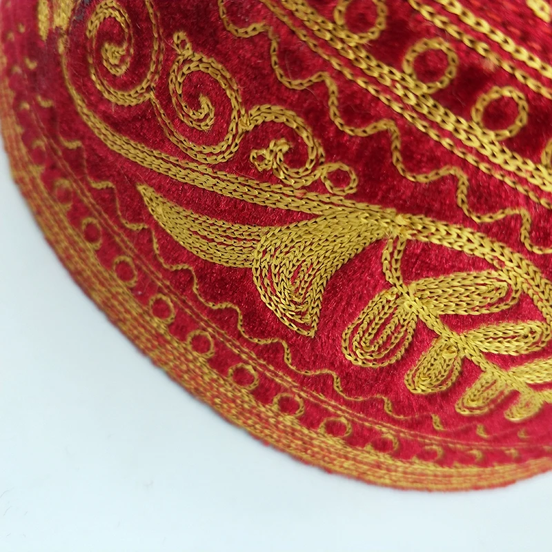 Cappelli da preghiera musulmani Ricamo in cotone rosso Berretto Kufi Turbante Stile indiano per uomo Arabia Saudita Abbigliamento islamico Islamismo ebreo Cicatrice