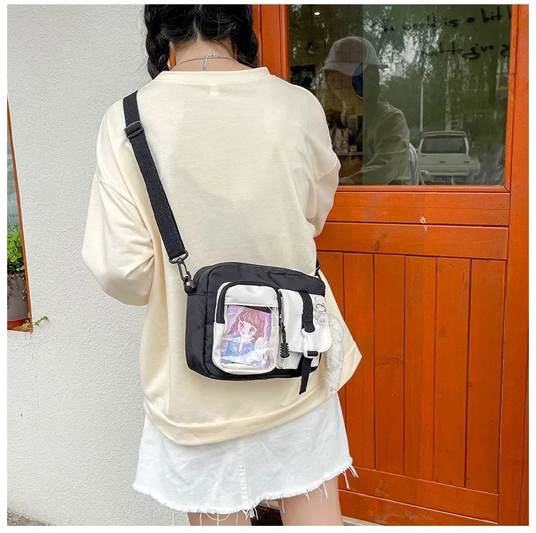 Kleine Umhängetaschen aus Canvas mit transparentem Kartenfach, Cartoon-Motiv, Messenger-Tasche für Teenager-Mädchen, Schul-, Alltags- und Reisetasche, lässige Mini-Schultertasche – Detail 2