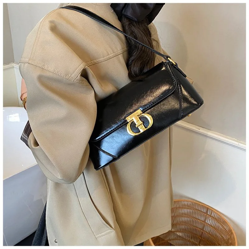 

Superior Women's Crossbody-Bag Made Of Microfiber Leather Featuring Vienna Casual Vintage Lightweight Daily Look