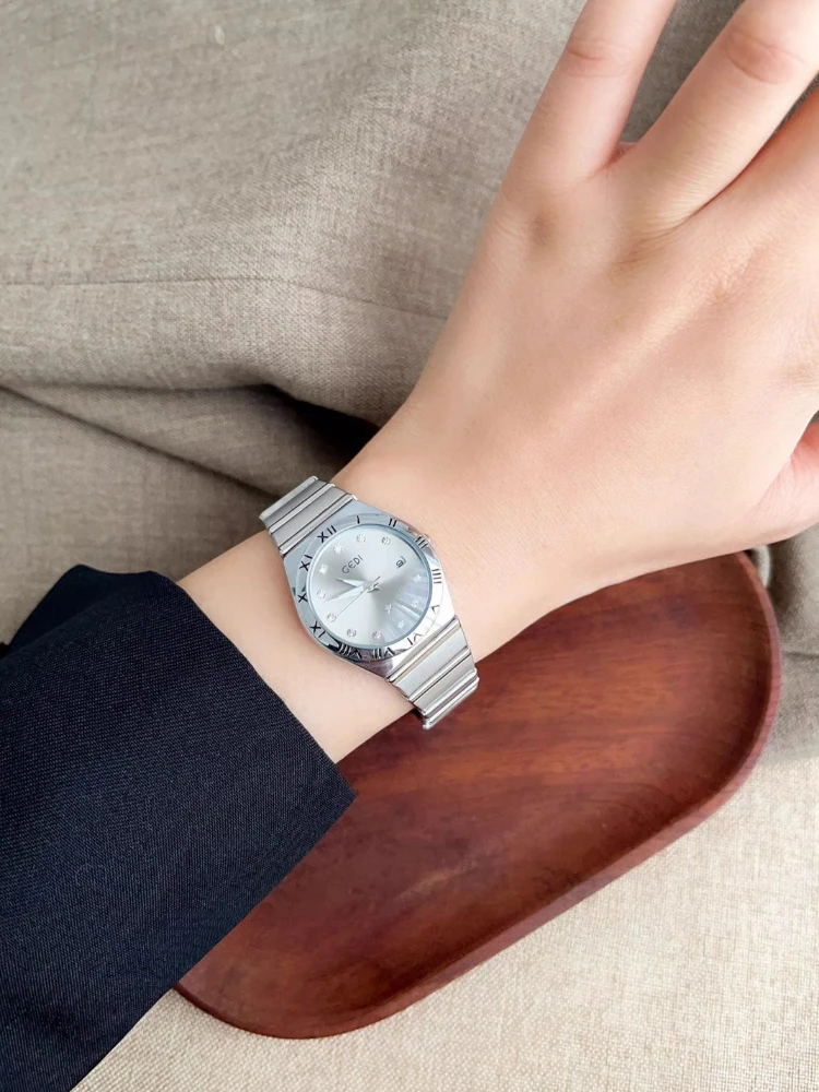 Luxury 2026 Ladies Watch Round Roman Pointer Quartz Watch Calendar Stainless Steel Adjustable Elegant Women's Dress Watch